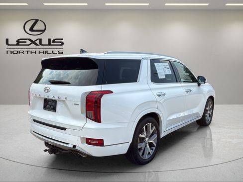 Used 2022 Hyundai Palisade Limited w/ Winter Package AWD/4WD image 6