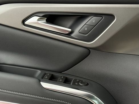 New 2026 Chevrolet Traverse LT image 19