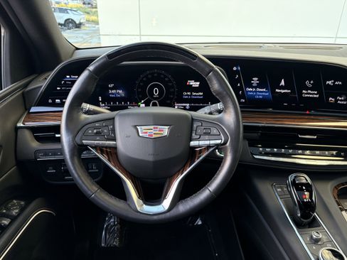 Used 2023 Cadillac Escalade Premium Luxury w/ Performance Package image 20