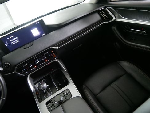 Used 2025 MAZDA CX-90 3.3 Turbo w/ Preferred Package AWD/4WD image 11