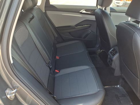 Certified 2023 Volkswagen Taos SE w/ Black Wheel Package image 13