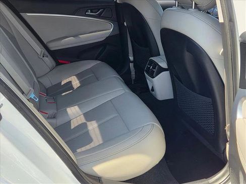 Used 2020 Genesis G70 2.0T image 19