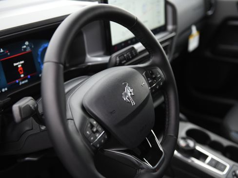 New 2025 Ford Bronco Sport Outer Banks image 27