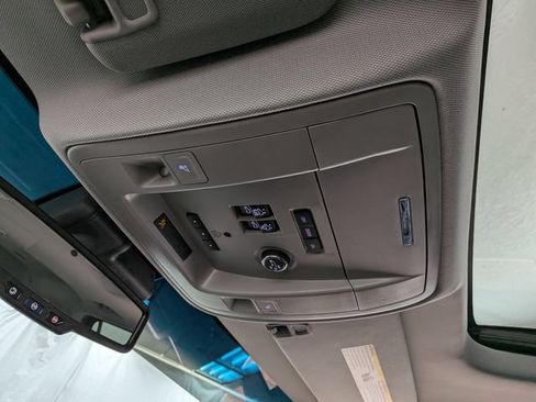 Used 2017 Chevrolet Tahoe Premier AWD/4WD image 17