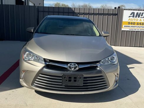 Used 2015 Toyota Camry LE image 2