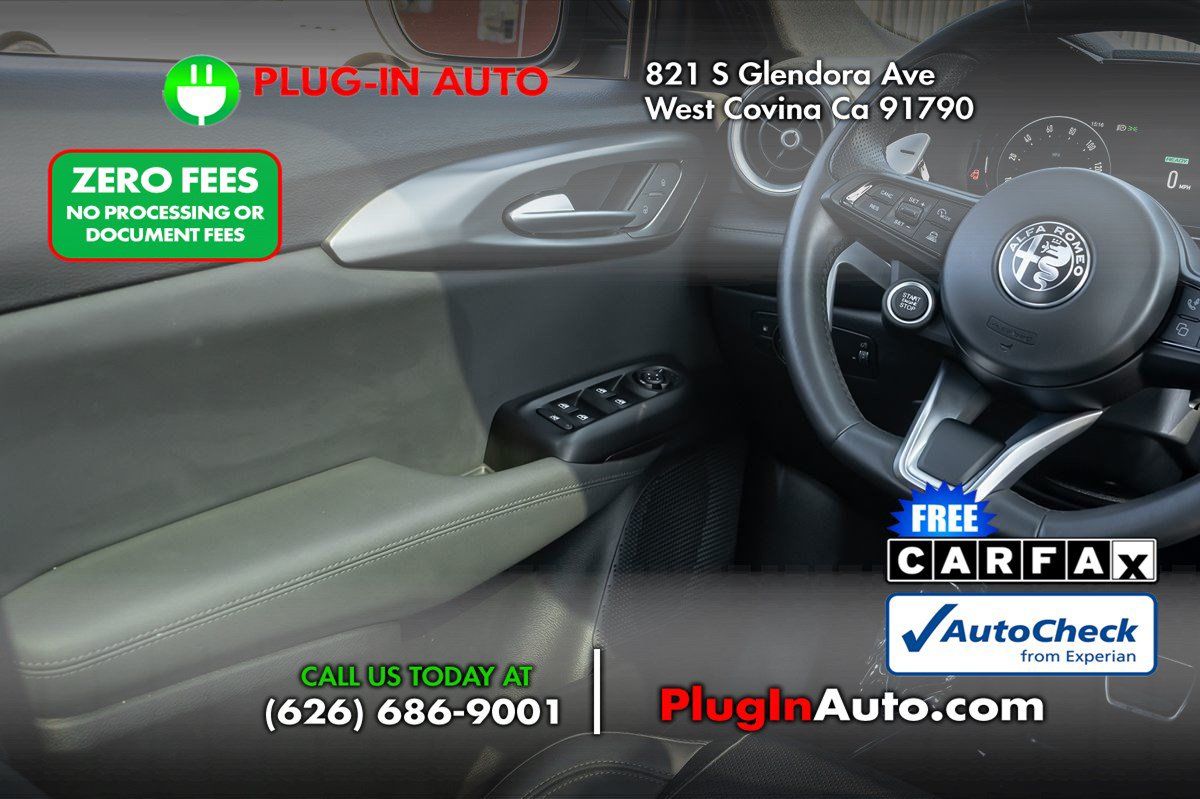 Used 2024 Alfa Romeo Tonale Veloce w/ Premium Interior Package AWD/4WD image 15