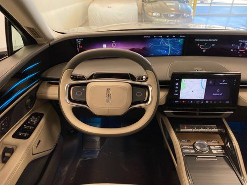 New 2025 Lincoln Nautilus Reserve w/ Jet Appearance Package image 11