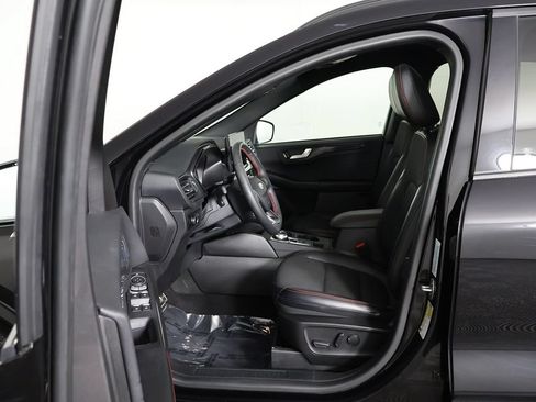 Used 2023 Ford Escape ST-Line w/ Tech Pack #1 AWD/4WD image 31