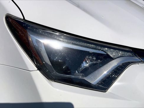 Certified 2017 Toyota RAV4 XLE w/ Carpet Mat Package image 27