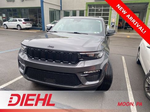 Used 2023 Jeep Grand Cherokee Limited w/ Black Appearance Package AWD/4WD image 2
