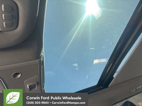 Used 2017 Ford F150 Lariat w/ Equipment Group 502A Luxury AWD/4WD image 14