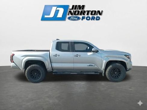 Used 2024 Toyota Tacoma TRD Sport RWD image 11