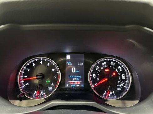 Used 2022 Toyota RAV4 LE w/ Carpet Mat Package (TMS) AWD/4WD image 10