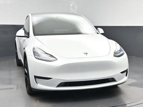 Used 2021 Tesla Model Y Long Range AWD/4WD image 21