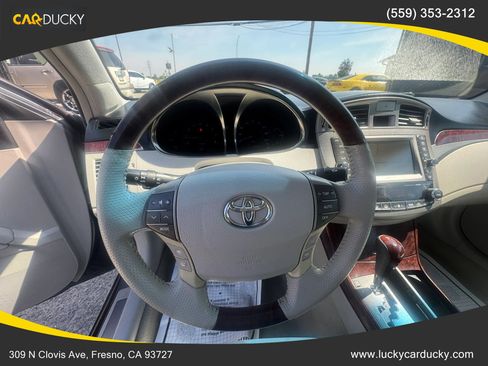 Used 2012 Toyota Avalon Limited image 12