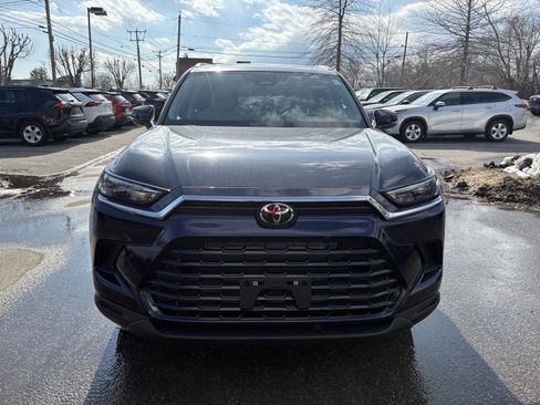 Used 2026 Toyota Grand Highlander XLE image 2