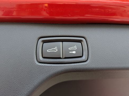 Used 2024 Porsche Macan 4 Electric image 46