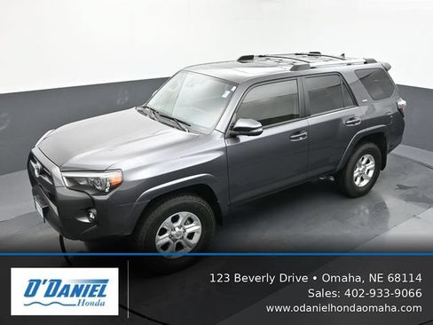 Used 2022 Toyota 4Runner SR5 Premium w/ Moonroof Package AWD/4WD image 16