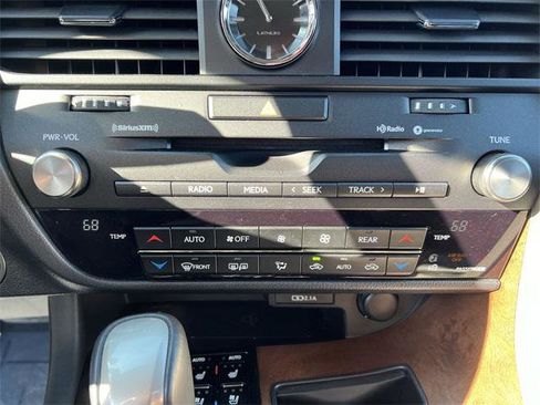 Certified 2022 Lexus RX 450hL AWD w/ Premium Package image 17