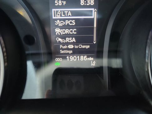 Used 2022 Toyota Camry SE image 16