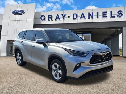 Used 2024 Toyota Highlander LE
