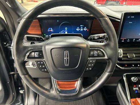 Certified 2024 Lincoln Navigator L Reserve AWD/4WD image 15