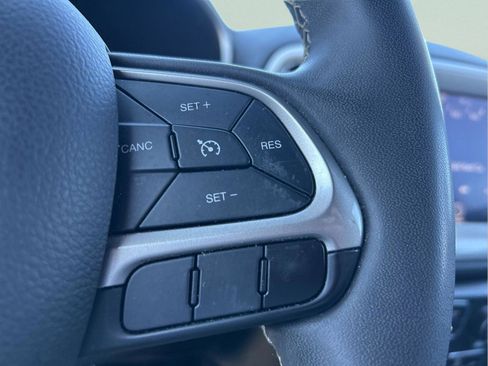 Certified 2021 Jeep Compass 80th Special Edition w/ Sun and Sound Group image 17