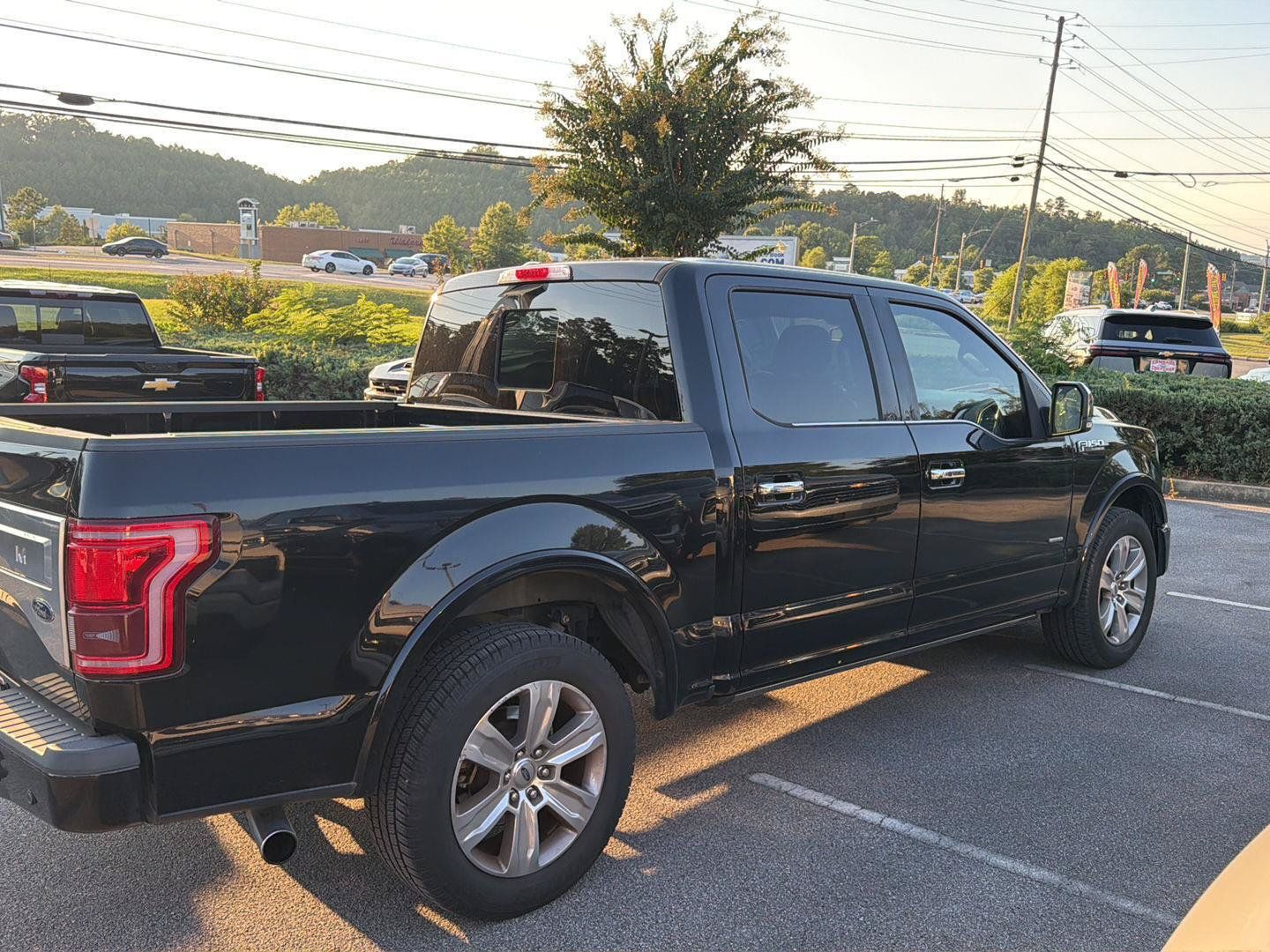 Used 2016 Ford F150 Platinum w/ Equipment Group 701A Luxury RWD image 3