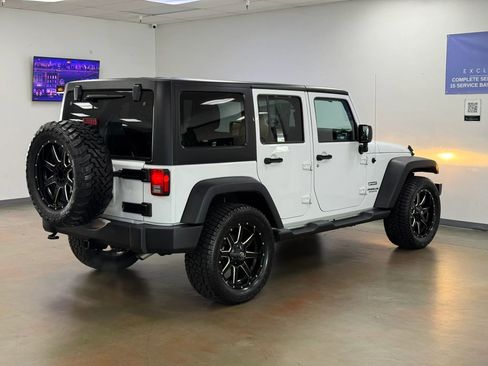 Used 2015 Jeep Wrangler Unlimited Sport w/ Quick Order Package 24S AWD/4WD image 7