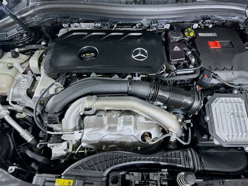Used 2025 Mercedes-Benz GLA 250 image 33
