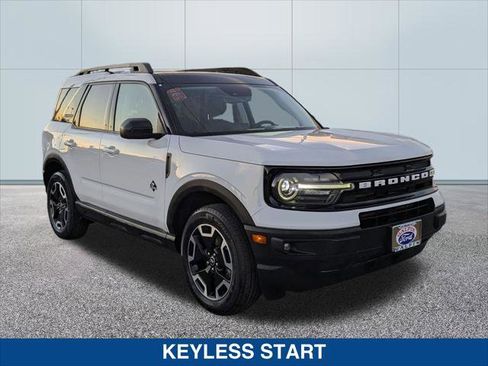 Certified 2023 Ford Bronco Sport Outer Banks w/ Tech Package image 7