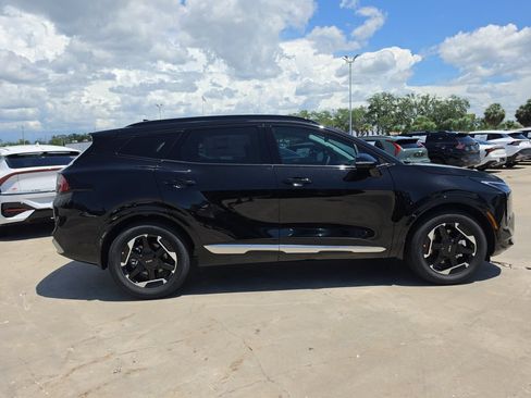 New 2026 Kia Sportage SX FWD image 9