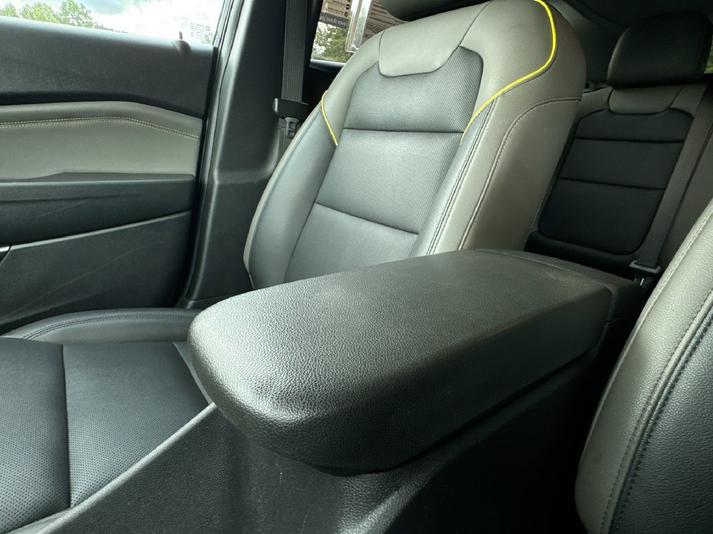 Used 2024 Chevrolet Trax ACTIV w/ Sunroof Package FWD image 23