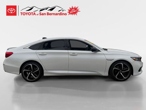 Used 2022 Honda Accord Sport image 6