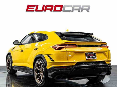 Used 2024 Lamborghini Urus Performante image 3