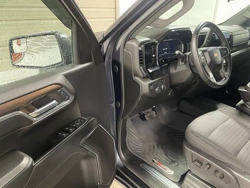 Used 2023 Chevrolet Silverado 1500 LT AWD/4WD image 10