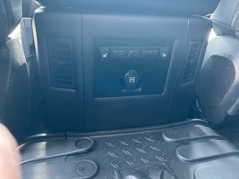 Used 2018 RAM 2500 Laramie w/ Snow Chief Group AWD/4WD image 18