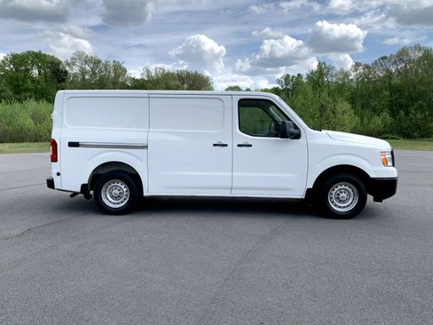 Used 2018 Nissan NV 1500 S image 8