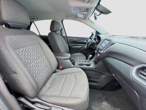 Used 2018 Chevrolet Equinox LT FWD image 19
