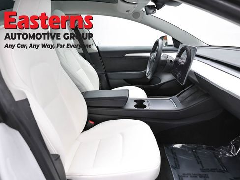 Used 2023 Tesla Model 3 Standard Range image 18