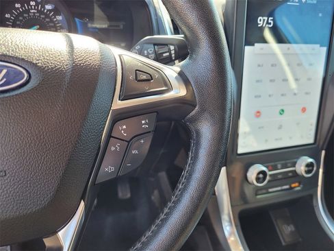 Used 2022 Ford Edge Titanium image 22