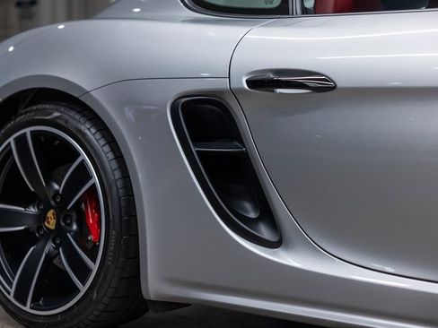 Used 2024 Porsche 718 Cayman GT4 image 16