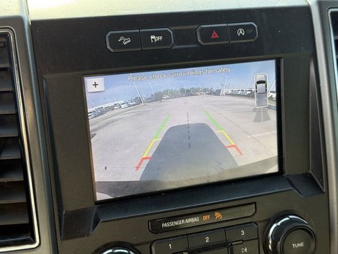 Used 2019 Ford F150 XLT w/ Equipment Group 302A Luxury image 21