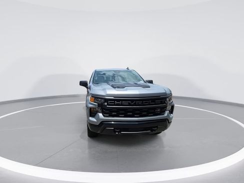 Used 2025 Chevrolet Silverado 1500 Custom Trail Boss AWD/4WD image 2