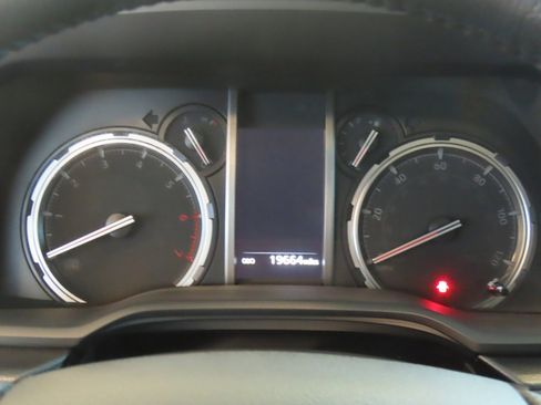 Used 2024 Toyota 4Runner TRD Off-Road Premium w/ Off Road Premium Plus Package AWD/4WD image 21