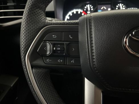 Used 2025 Toyota Tundra SR5 w/ SR5 Premium Package AWD/4WD image 62