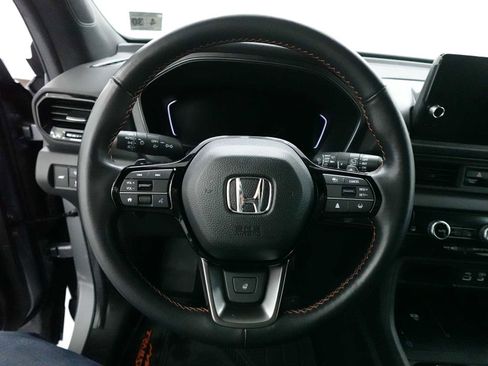 Certified 2025 Honda Pilot TrailSport image 16