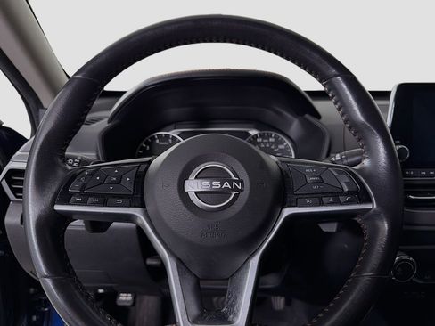 Used 2023 Nissan Altima 2.5 SR FWD image 14