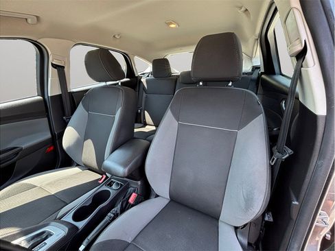 Used 2014 Ford Focus SE FWD image 14