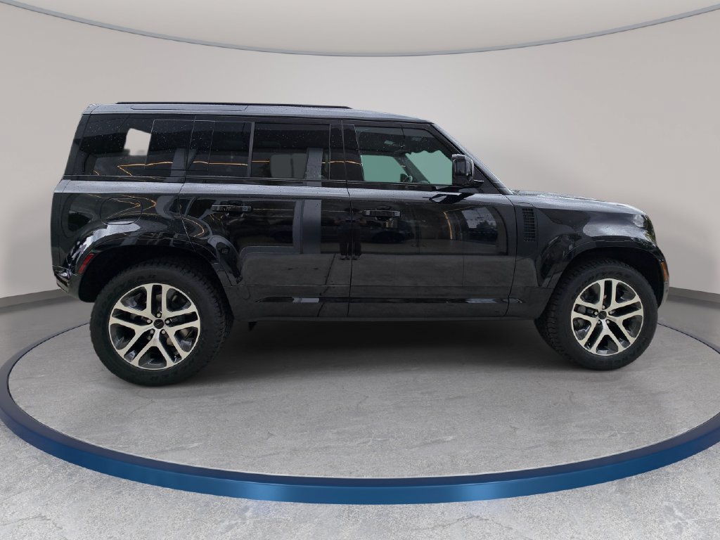 New 2026 Land Rover Defender 110 X-Dynamic SE AWD/4WD image 4